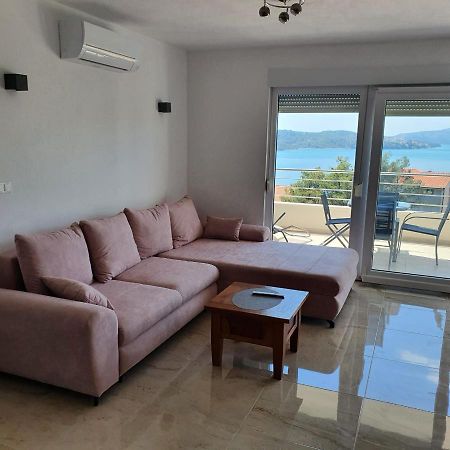 Villa Botic โตรกีร์ ภายนอก รูปภาพ