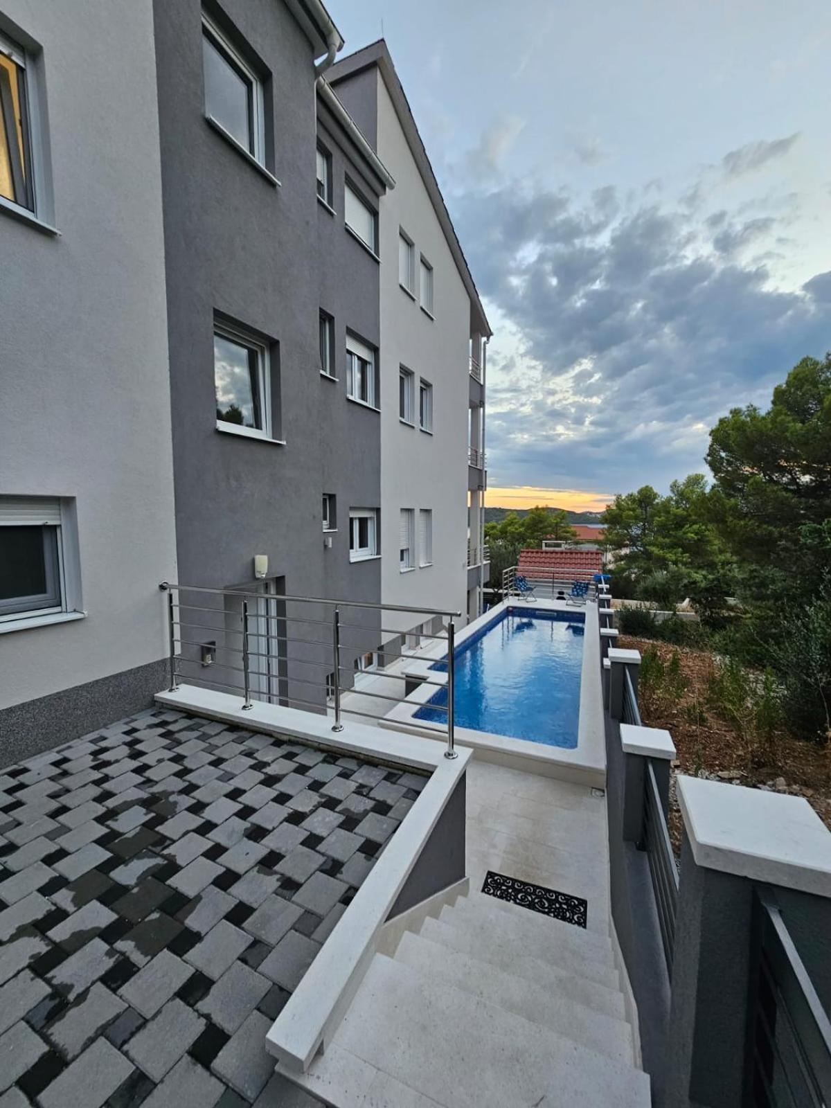 Villa Botic โตรกีร์ ภายนอก รูปภาพ