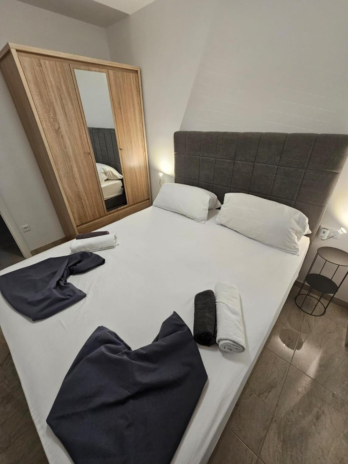 Villa Botic โตรกีร์ ภายนอก รูปภาพ