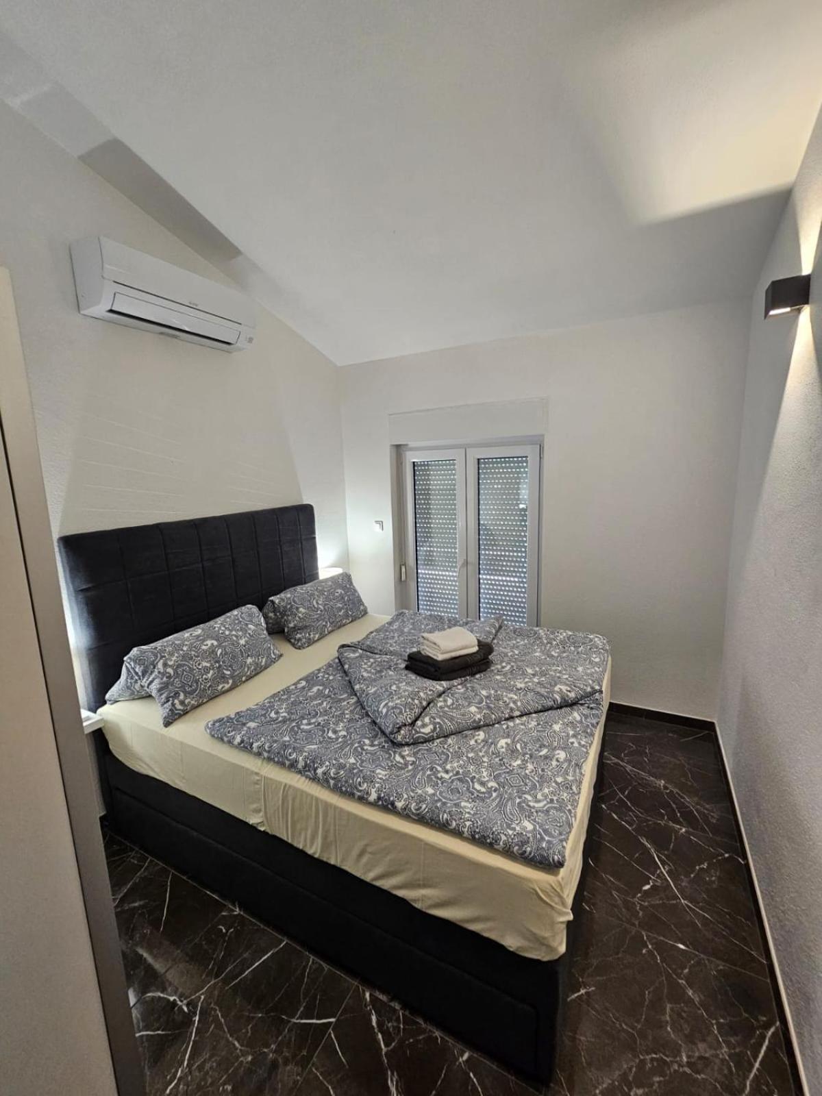 Villa Botic โตรกีร์ ภายนอก รูปภาพ